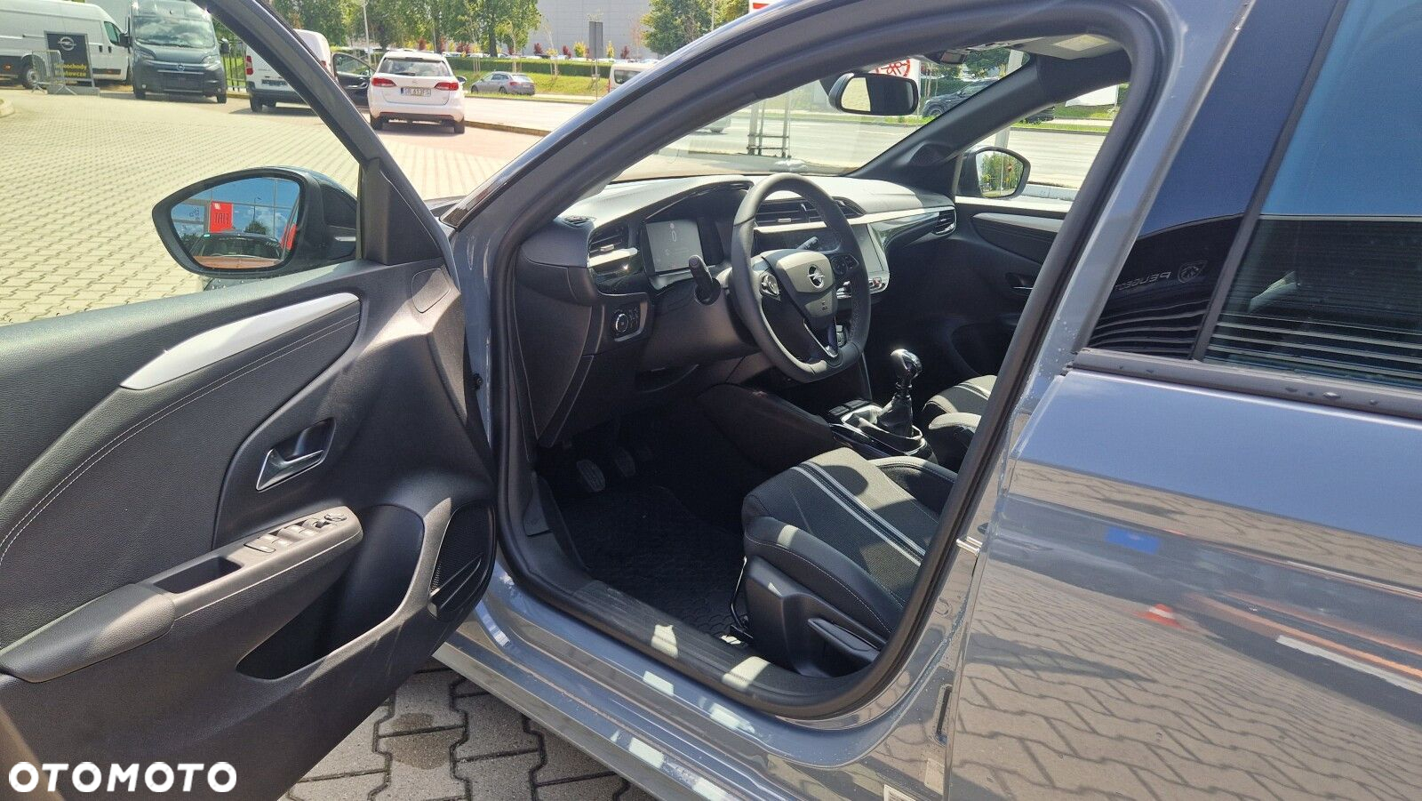 Opel Corsa 1.2 GS S&S - 11