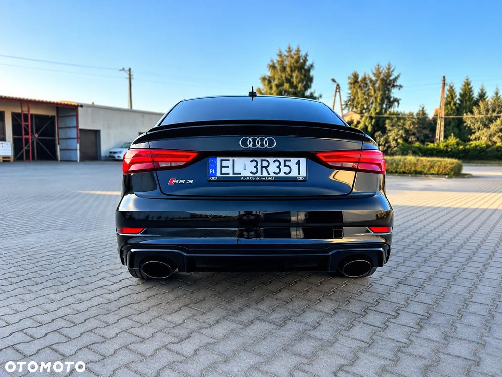 Audi RS3 Limousine - 4