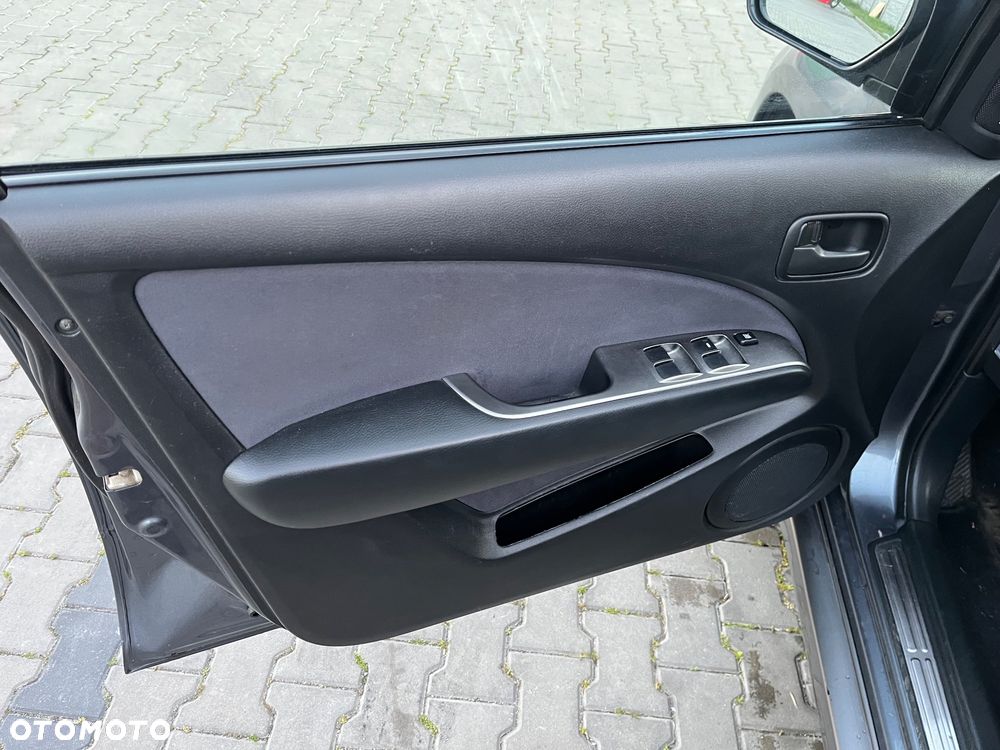 Mitsubishi Outlander 2.0 2WD Invite - 10