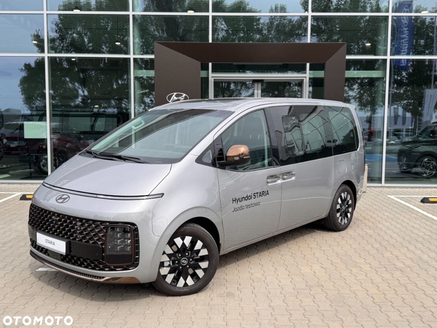 Hyundai Staria - 3