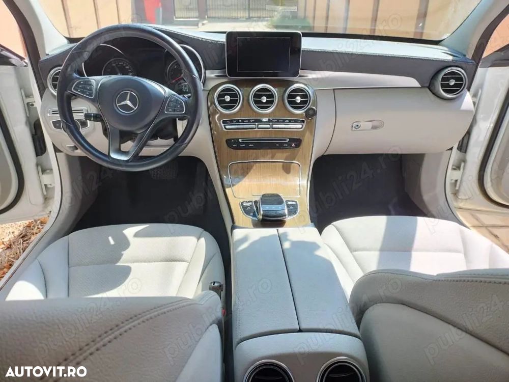 Mercedes-Benz C 220 d 4Matic 9G-TRONIC AMG Line - 2