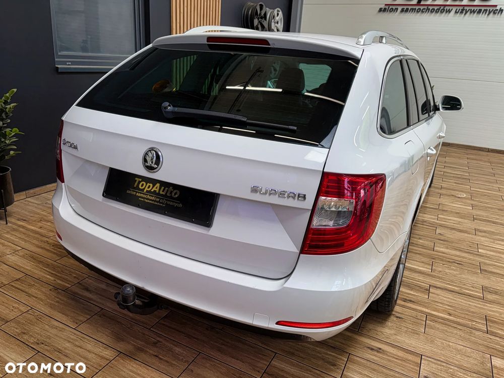 Skoda Superb 2.0 TDI Ambition DSG - 9