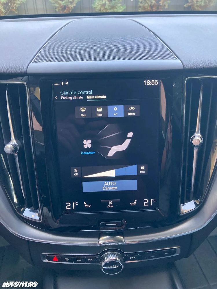 Volvo XC 60 D5 AWD Geartronic Inscription - 12