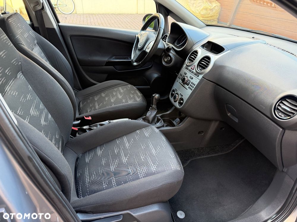 Opel Corsa 1.4 16V Satellite - 7