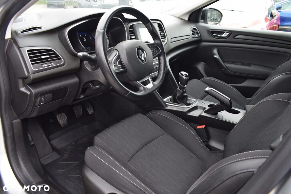 Renault Megane 1.3 TCe FAP Limited - 12
