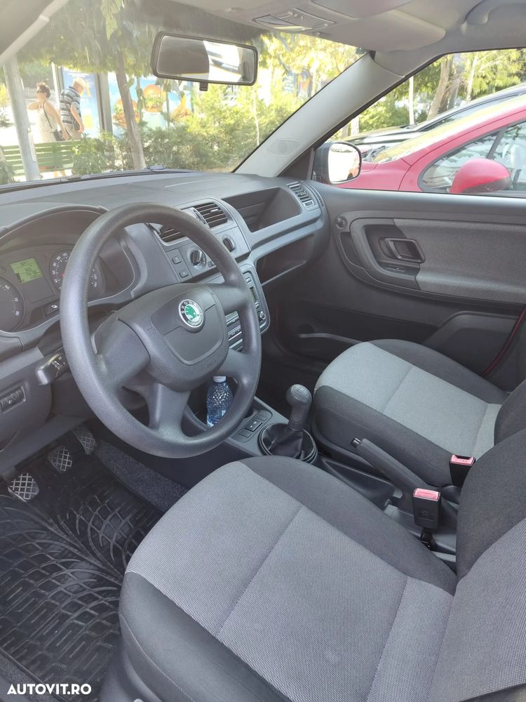 Skoda Fabia 1.2 HTP Ambiente - 11