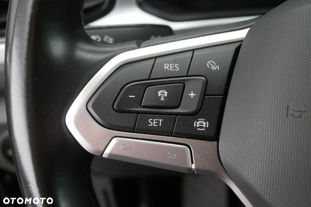 Volkswagen T-Roc 1.5 TSI Life - 21