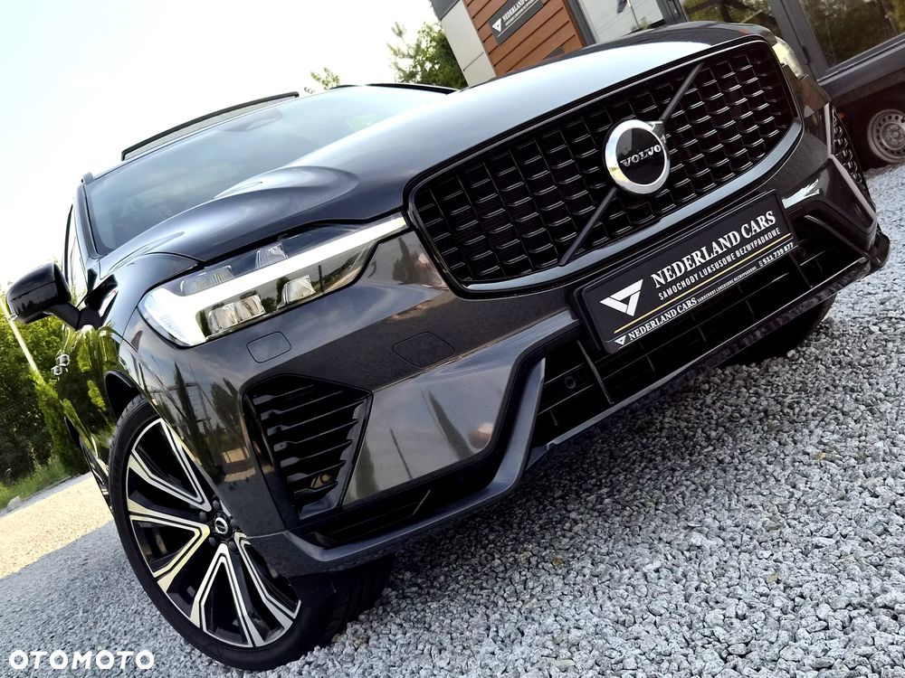 Volvo XC 60 T6 Plug-In Hybrid AWD Plus Black Edition - 39