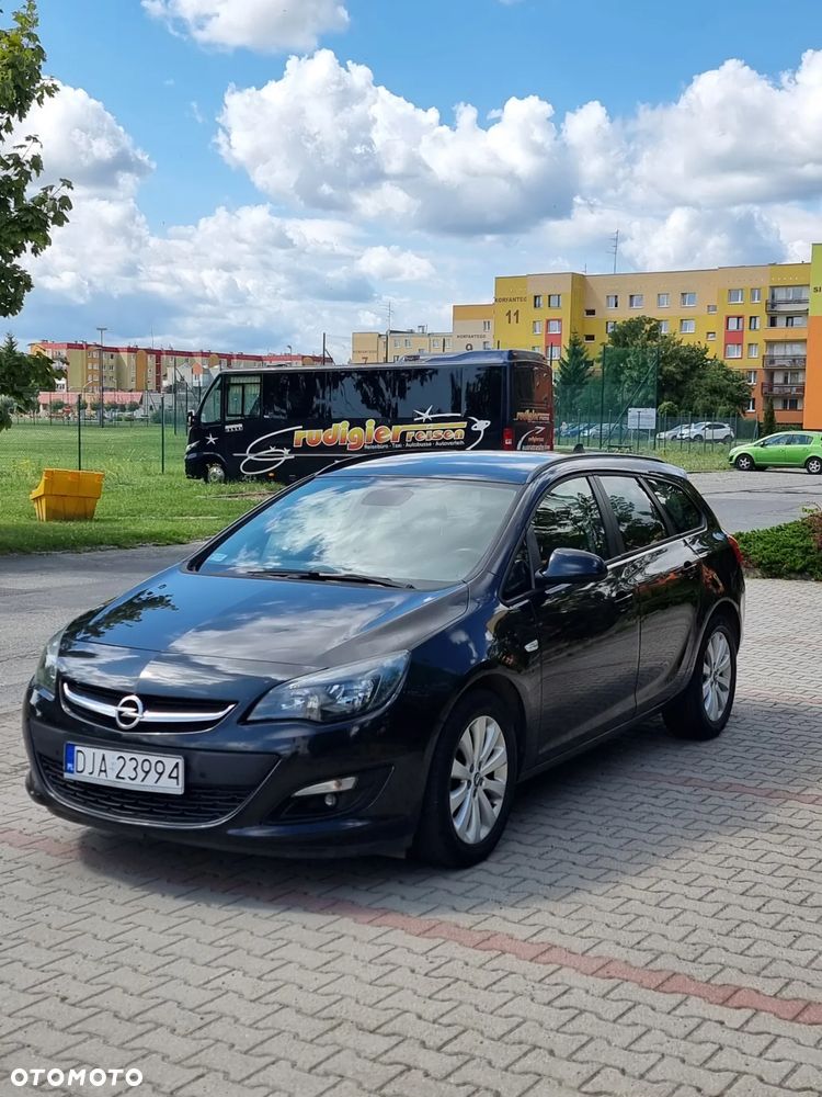 Opel Astra IV 1.4 T Sport - 1