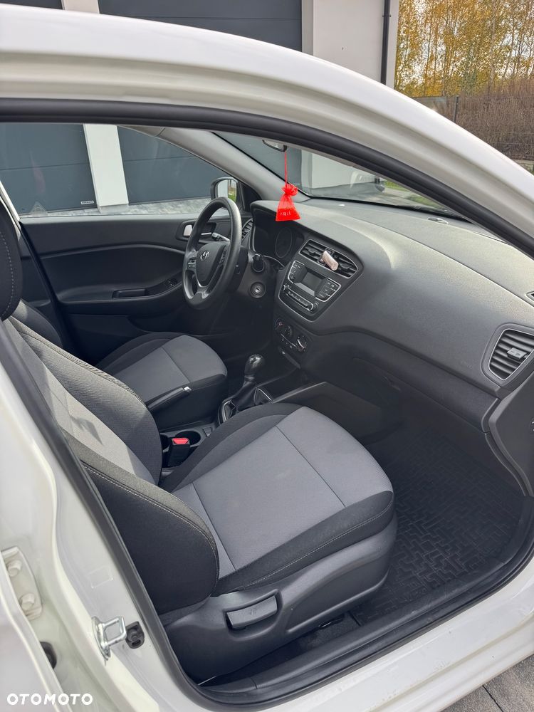 Hyundai i20 - 9