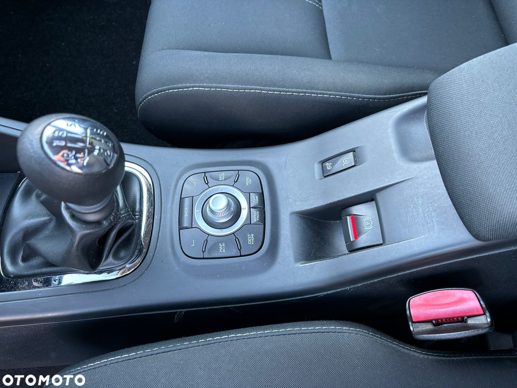 Renault Megane ENERGY TCe 130 LIMITED - 16
