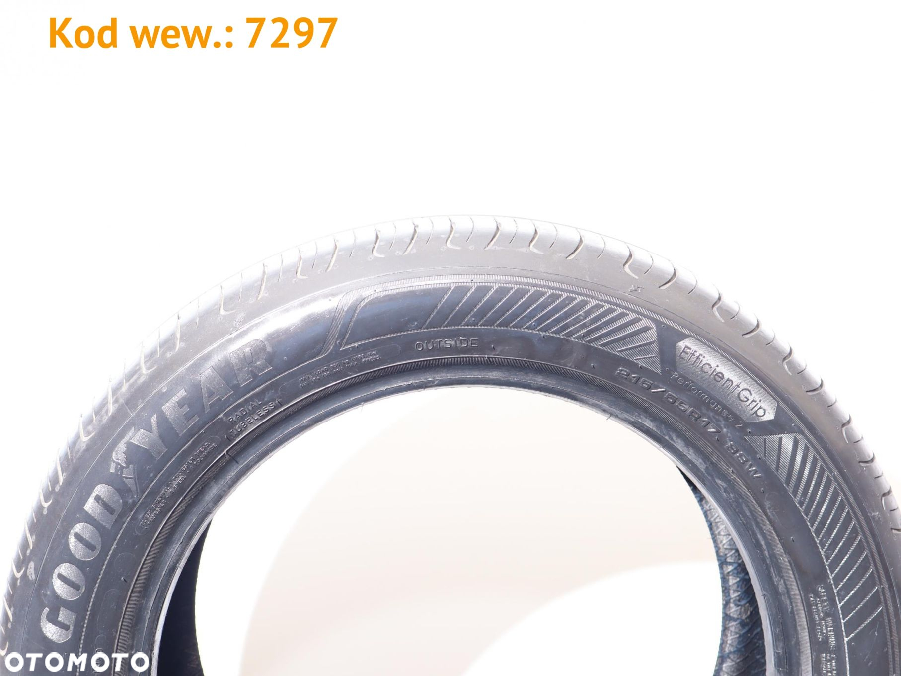 Goodyear Efficientgrip Performance 2 - 215/55 R17 - 5