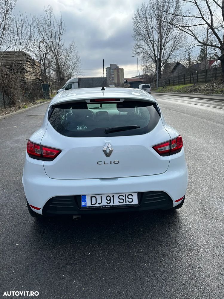 Renault Clio - 6