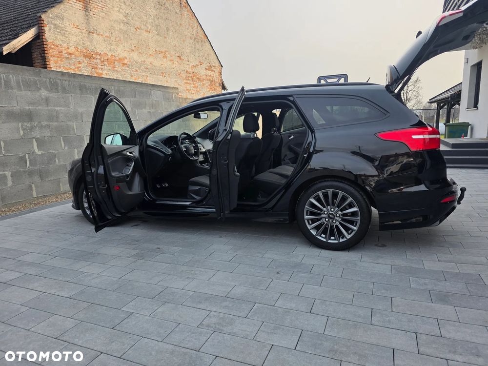 Ford Focus SW - 39