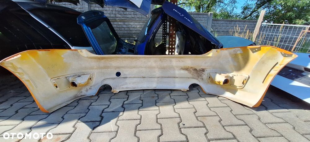 Focus mk2 04-07 HB zderzak tył tylni ST - 25