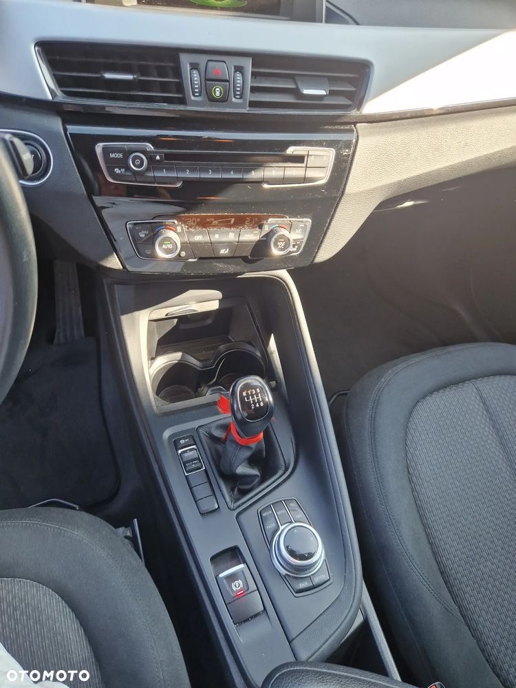 BMW X1 sDrive16d - 34