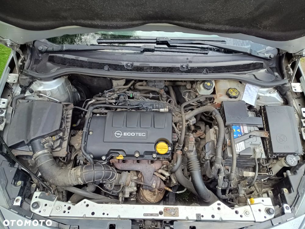 Opel Astra 1.4 T Essentia - 14