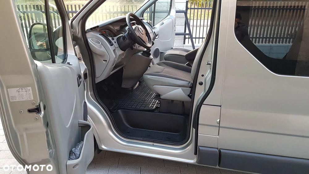 Opel Vivaro ver-2-0-tdci-titanium - 15