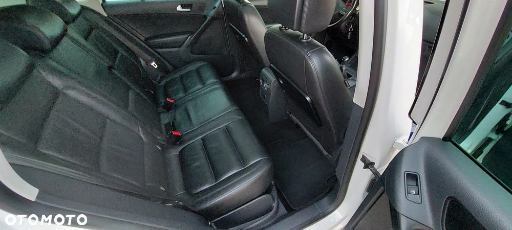 Volkswagen Tiguan 1.4 TSI BlueMotion Technology Exclusive - 26