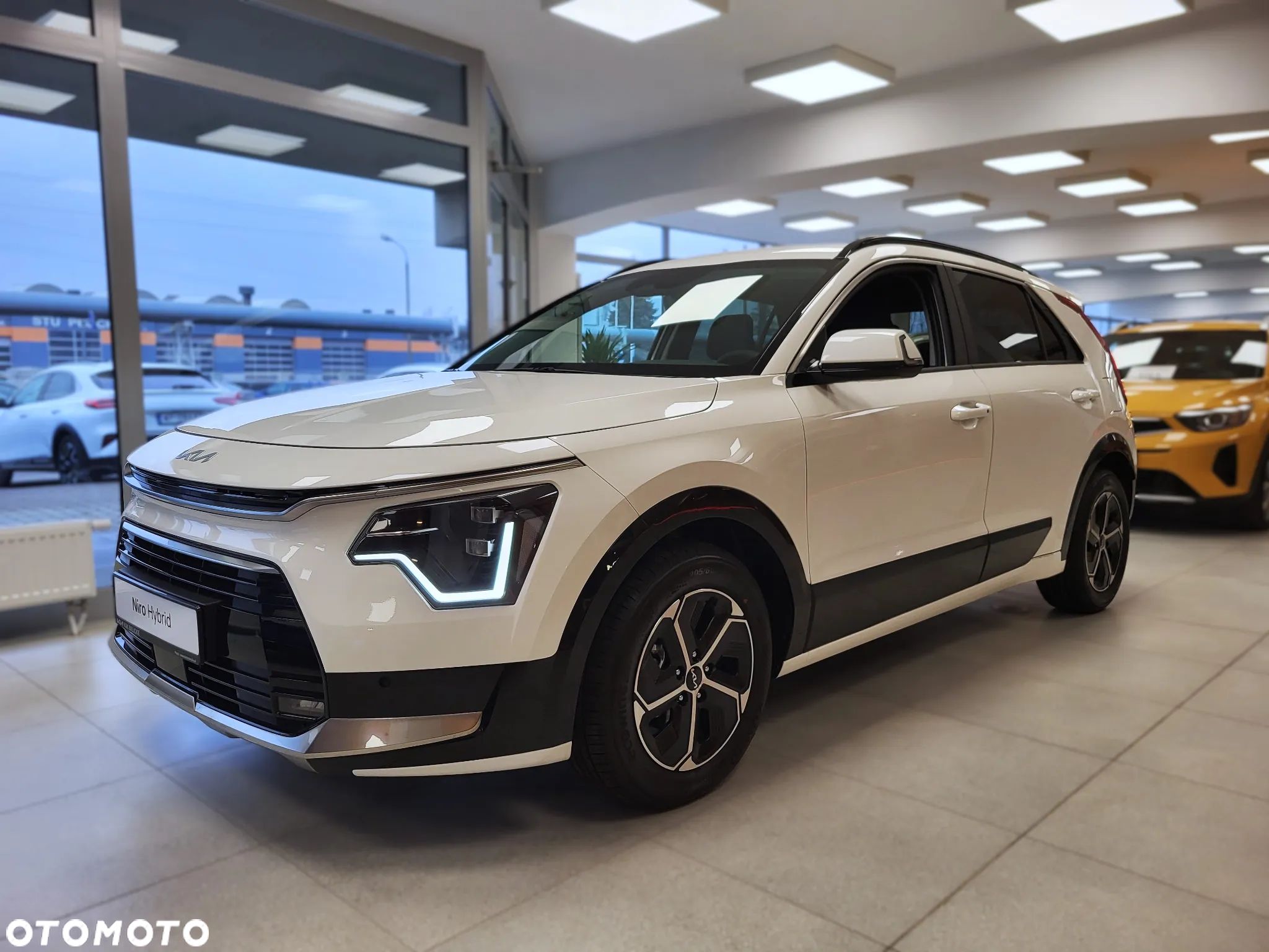 Kia Niro 1.6 GDI Hybrid L - 1