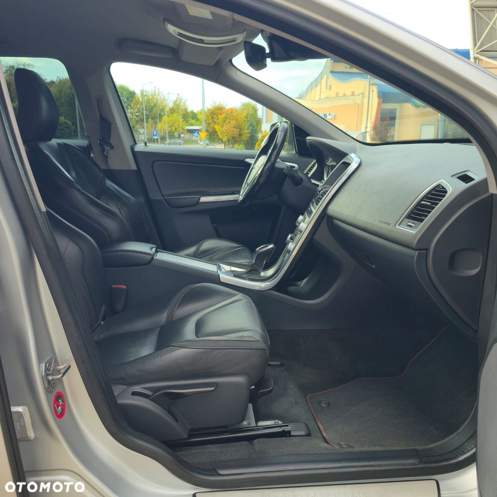 Volvo XC 60 D4 Geartronic Ocean Race - 23