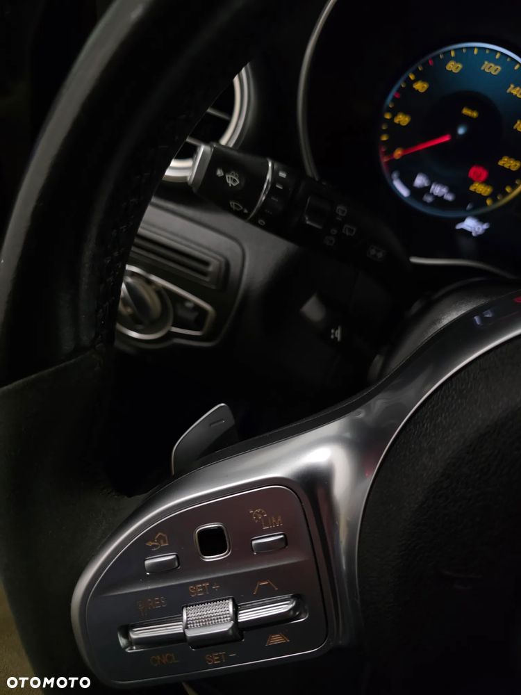 Mercedes-Benz GLC 220 d 4Matic 9G-TRONIC AMG Line Plus - 22