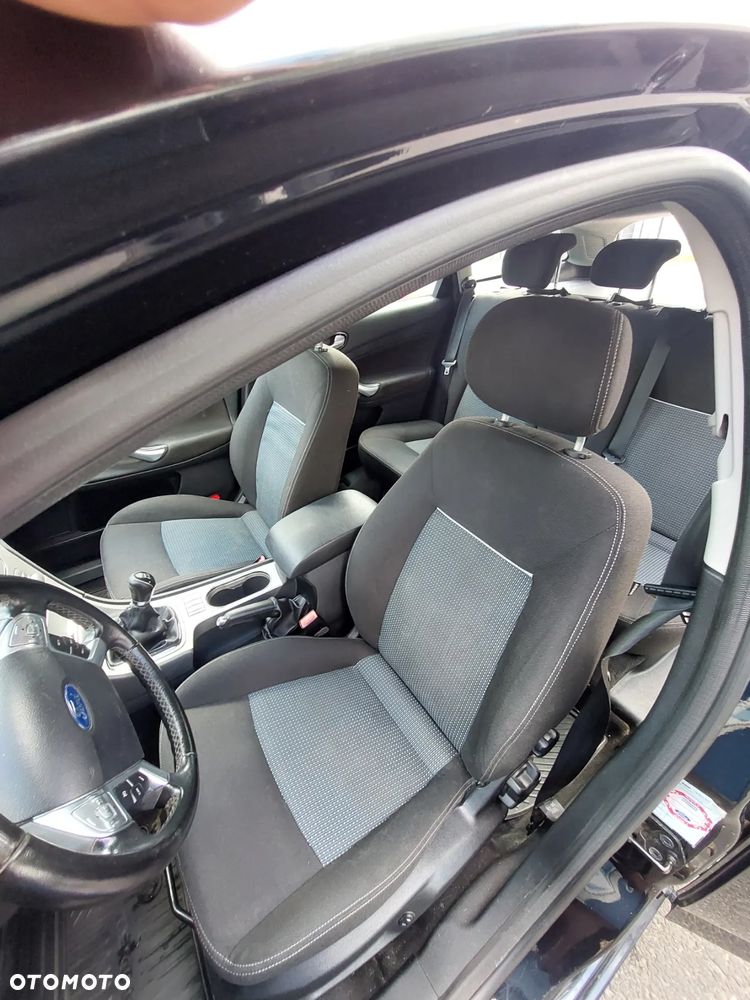 Ford Mondeo - 24