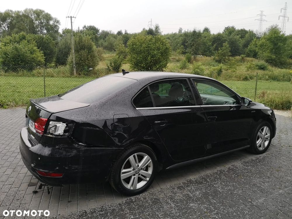 Volkswagen Jetta - 3