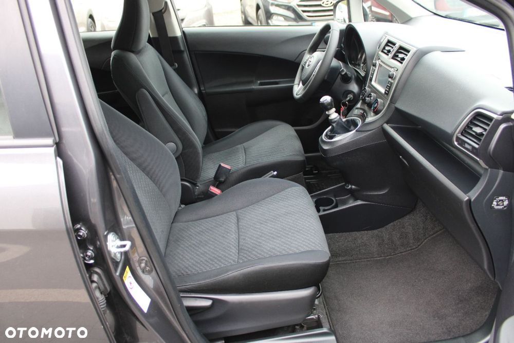 Toyota Verso S - 19