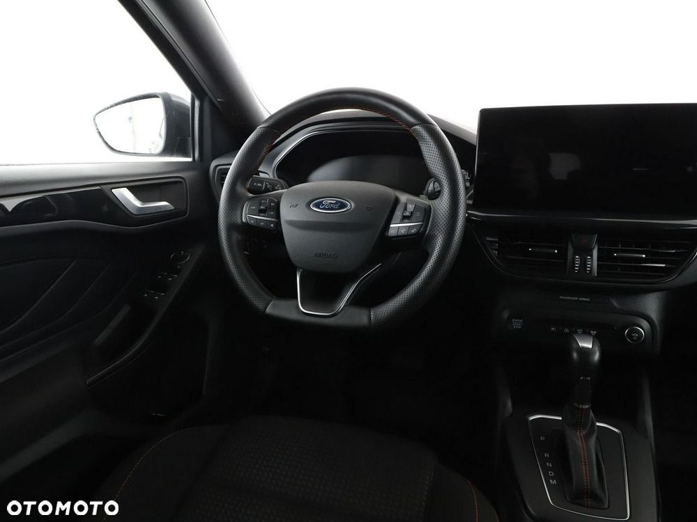 Ford Focus 1.0 EcoBoost Hybrid ST-LINE - 17