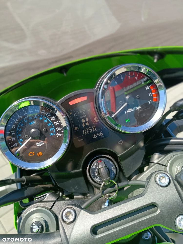 Kawasaki Z 900 RS - 10