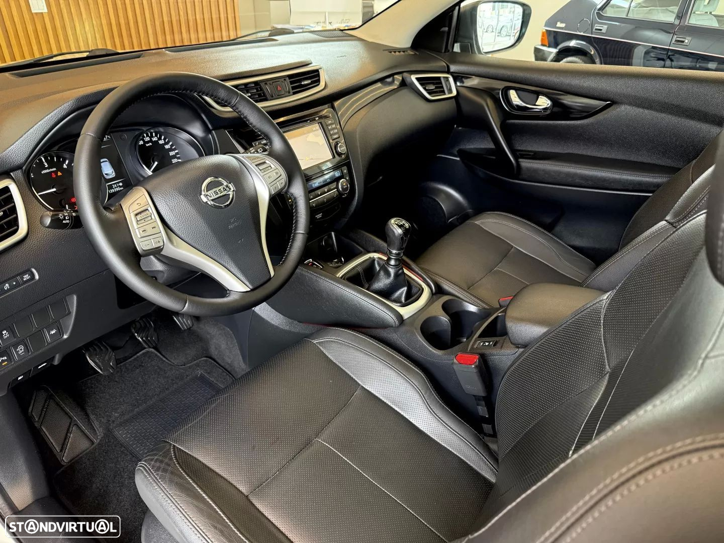 Nissan Qashqai 1.5 dCi Tekna Premium 18 360 - 44