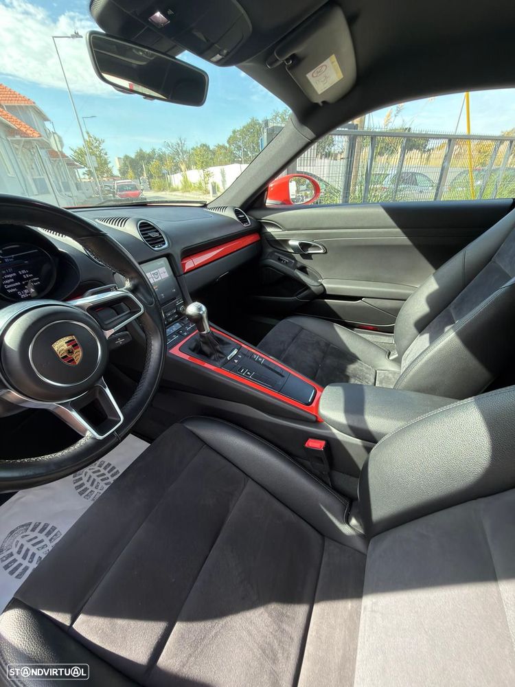 Porsche 718 Cayman 2.0 Style Edition - 25