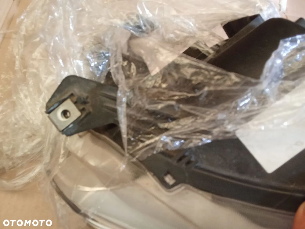 lampa przednia ford kuga prawa lub lewa - 2