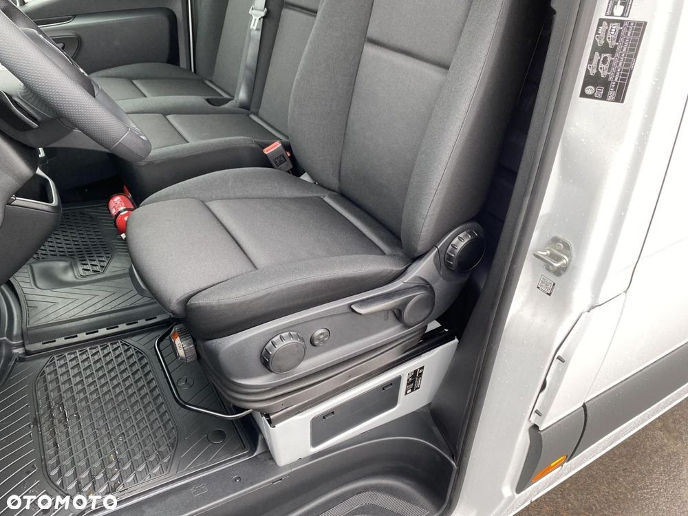 Mercedes-Benz Sprinter - 12