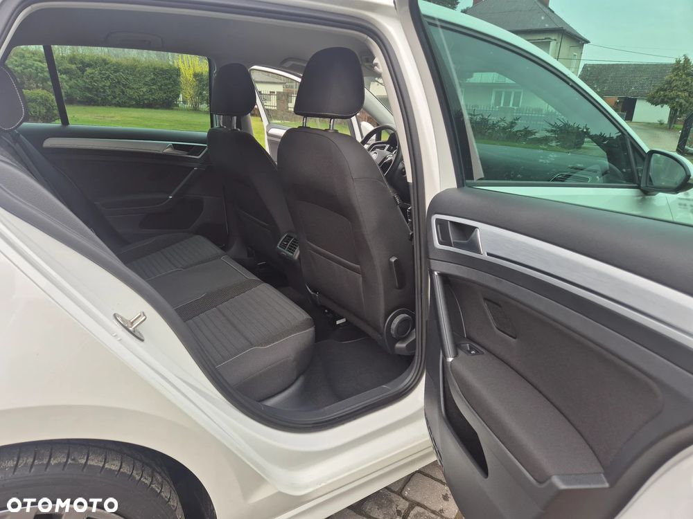 Volkswagen Golf 1.2 TSI BlueMotion Technology Cup - 36