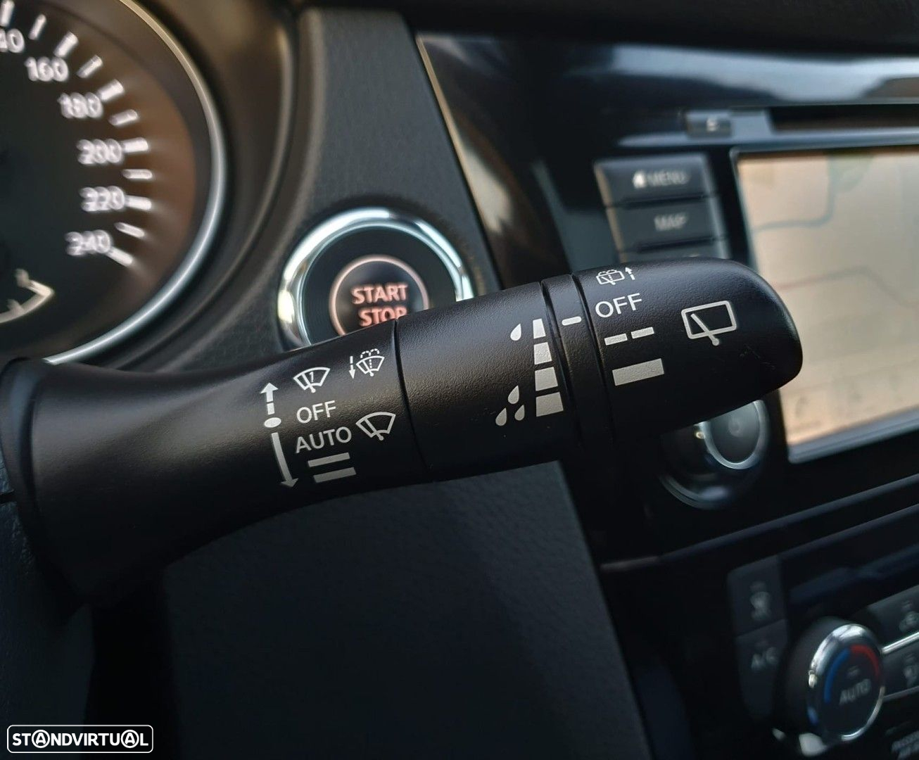 Nissan Qashqai 1.3 DIG-T N-Connecta J18 - 27