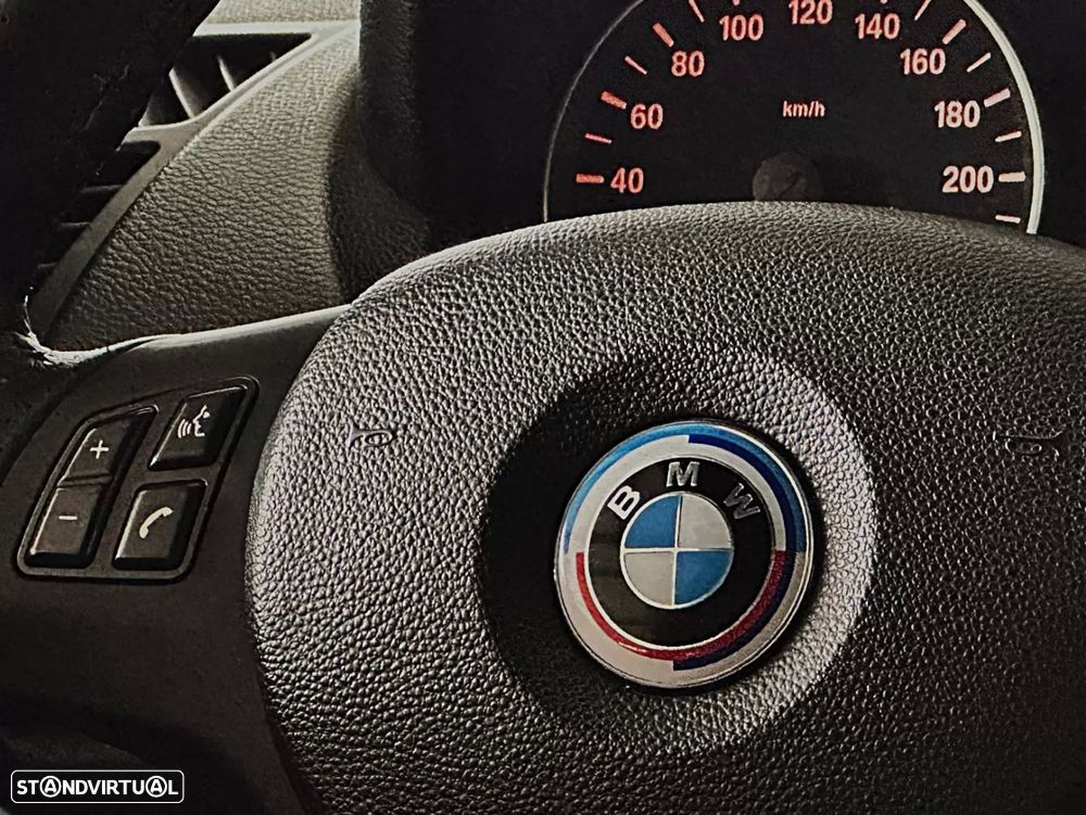 BMW 118 d Pack M - 35