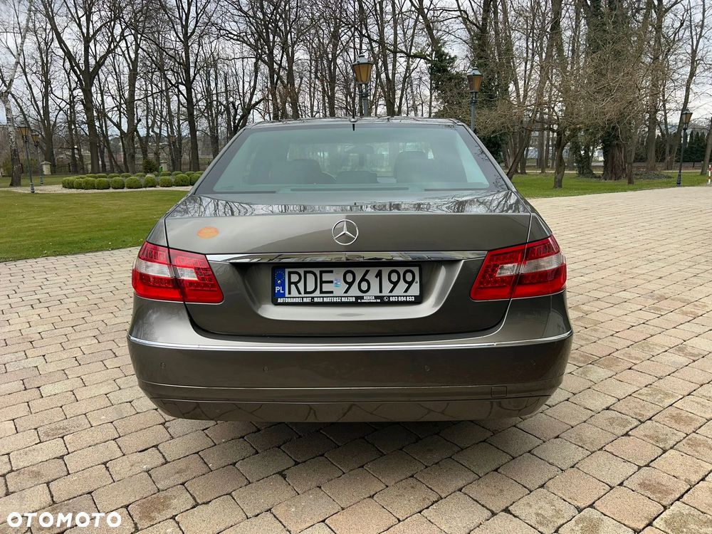 Mercedes-Benz Klasa E 200 CDI DPF BlueEFFICIENCY Automatik Elegance - 6
