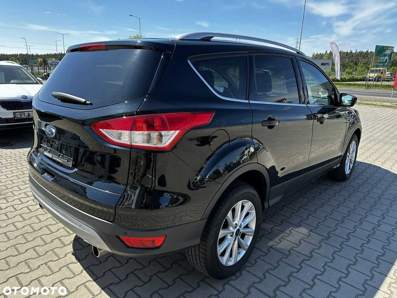 Ford Kuga 2.0 TDCi 2x4 Titanium - 6