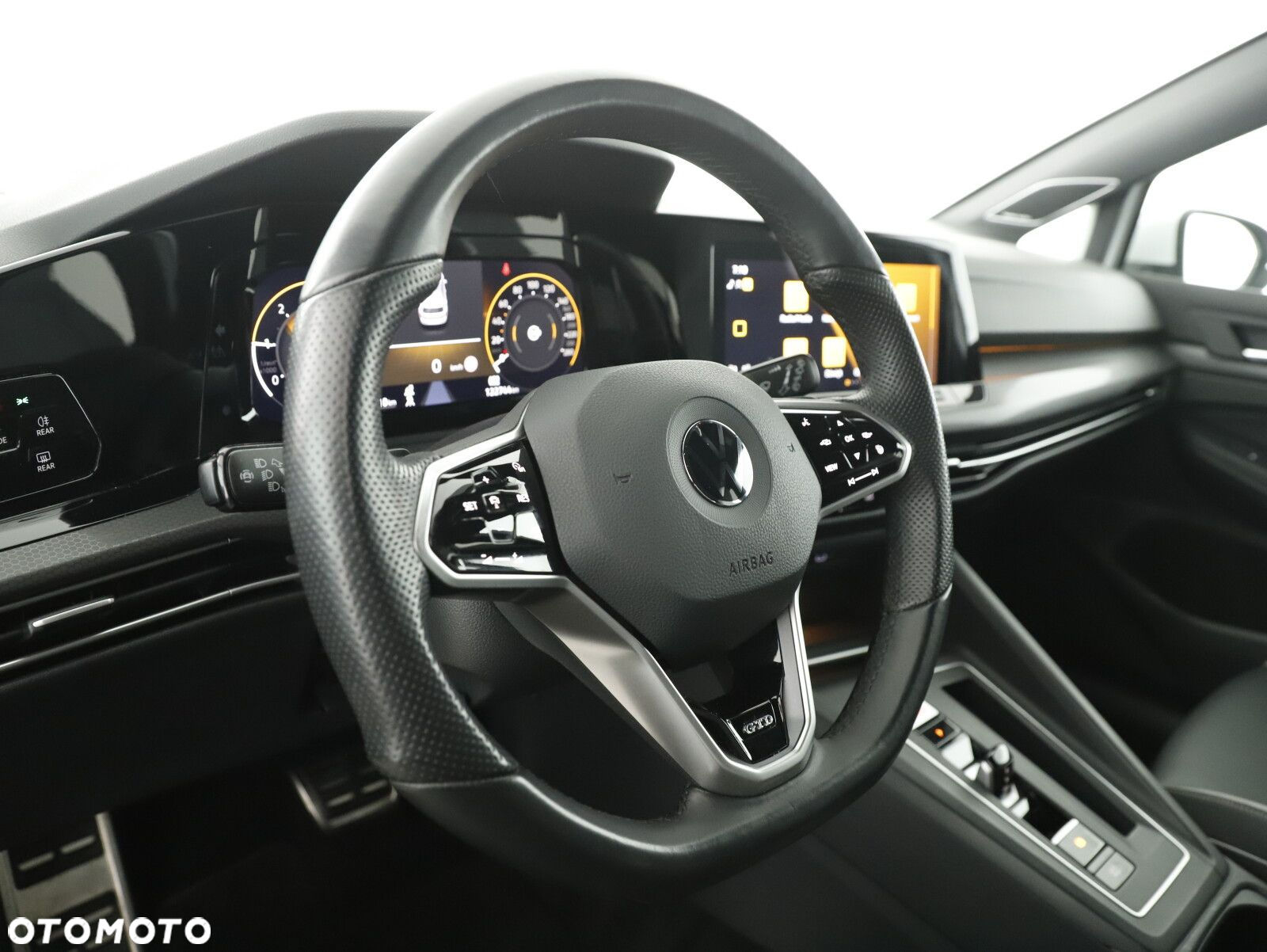 Volkswagen Golf - 12