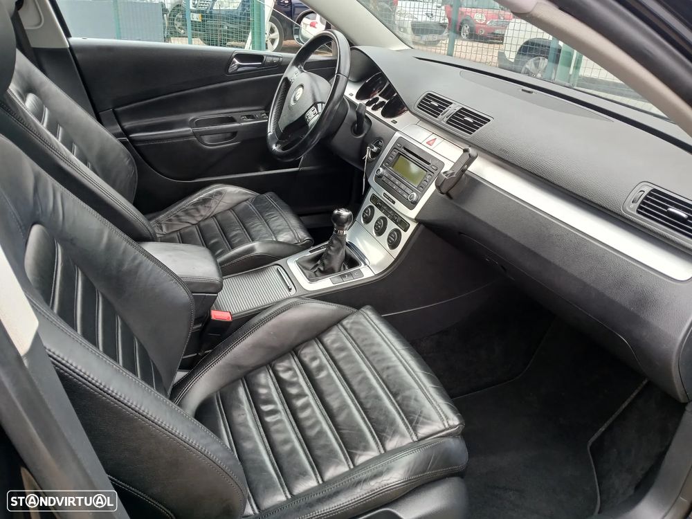 VW Passat 2.0 TDI Highline - 26