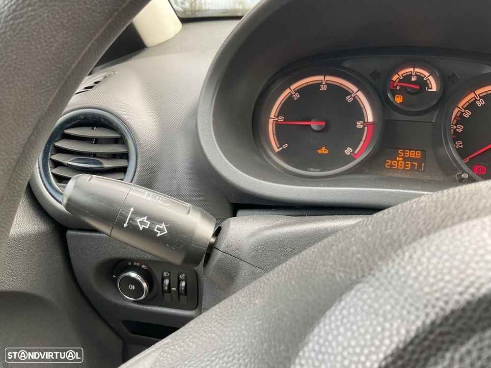 Opel Corsa 1.3 CDTi City - 28