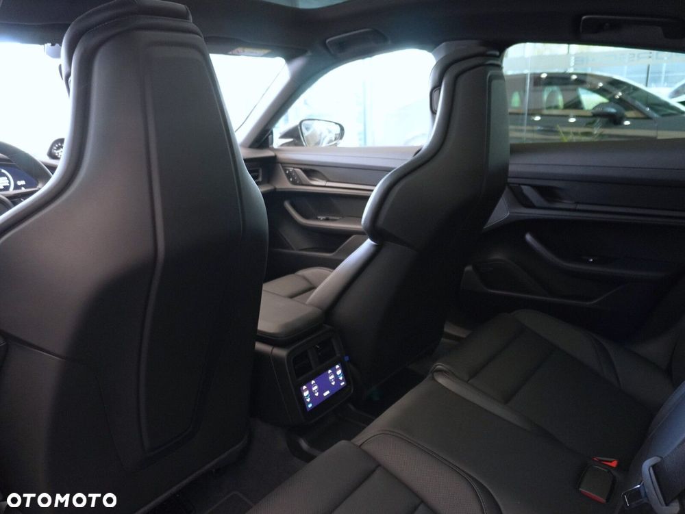 Porsche Taycan 105kWh 4 - 34