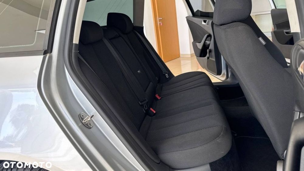 Volkswagen Passat 1.4 TSI Comfortline BlueMotion Technology - 32