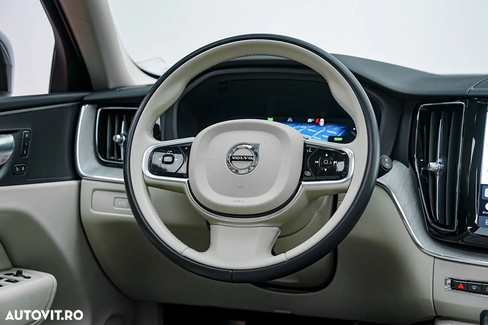 Volvo XC 60 Recharge T6 Twin Engine eAWD Inscription Expression - 34