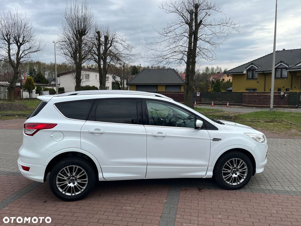 Ford Kuga 2.0 TDCi 4x4 Titanium - 4
