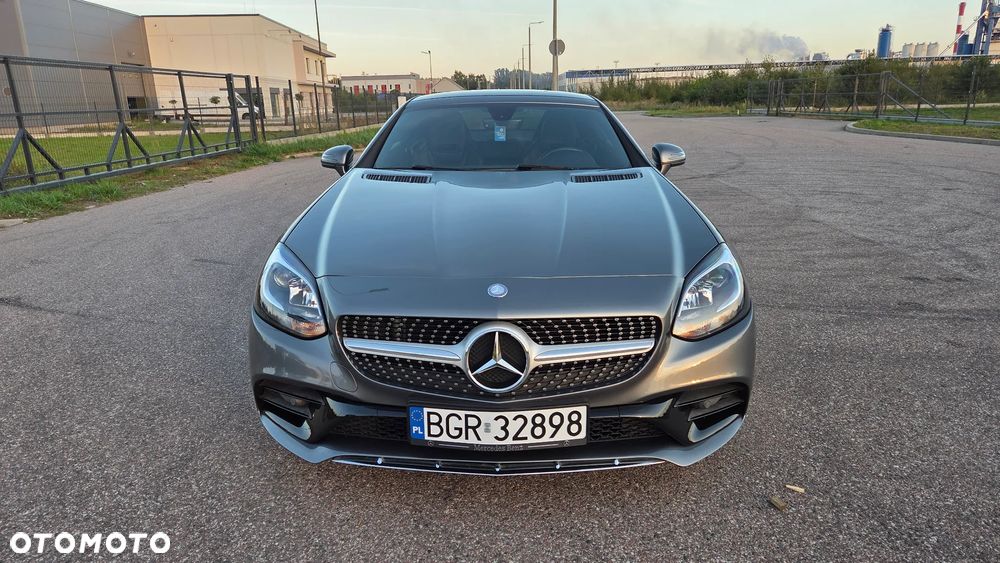 Mercedes-Benz SLC 300 9G-TRONIC - 11