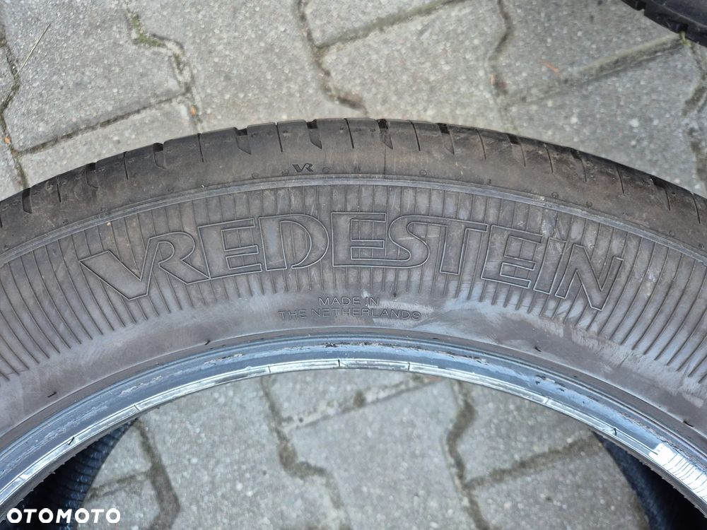 OPONY LETNIE VREDESTEIN 235/55 R19 XL  DOT 1723 - 5
