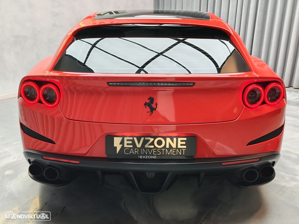 Ferrari GTC4 Lusso T - 4